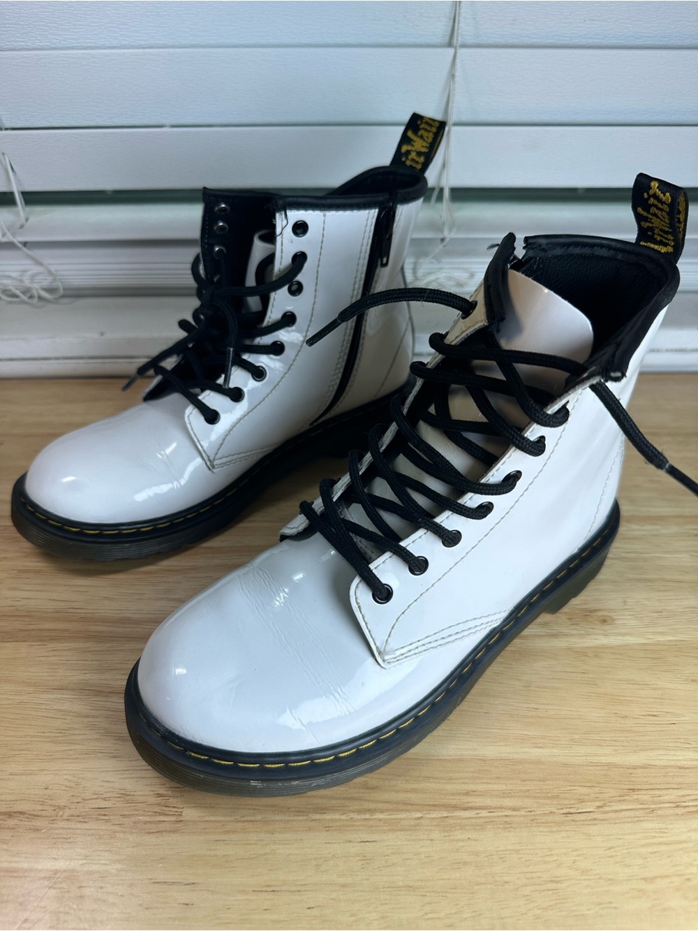 Dr. Martens women’s sz 5 White Patent Lace-Up Boots with Black Laces